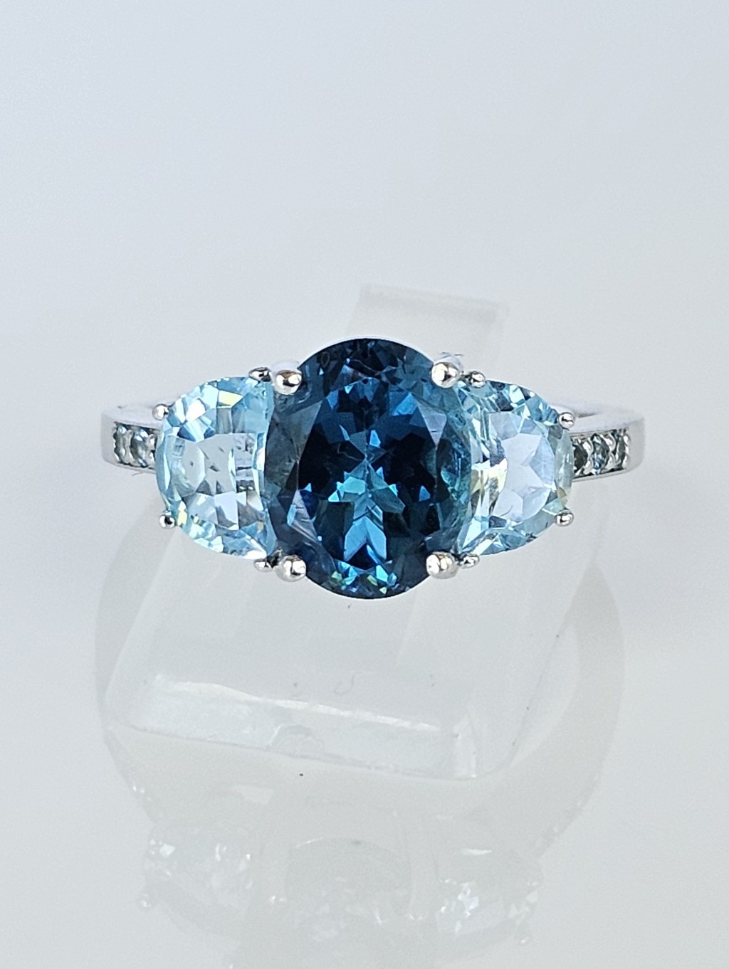 Genuine London Blue, Sky Blue, & White Diamond Sterling Silver Ring Size 9!